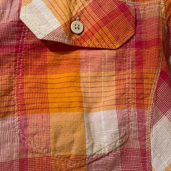 3/4 sleeve Columbia brand button up. Good condition. Size M - Picture 2 of 3